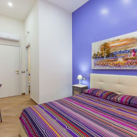 Vomero Rooms By Napoliapartments الغرفة الصورة