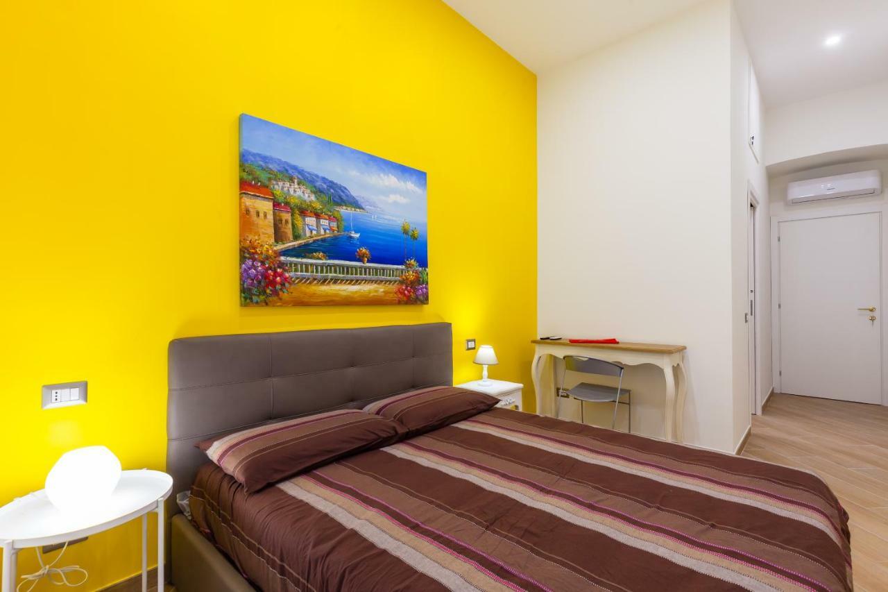 Vomero Rooms By Napoliapartments الغرفة الصورة